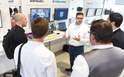 President Alexandre Dubé presenting ALIX to some people